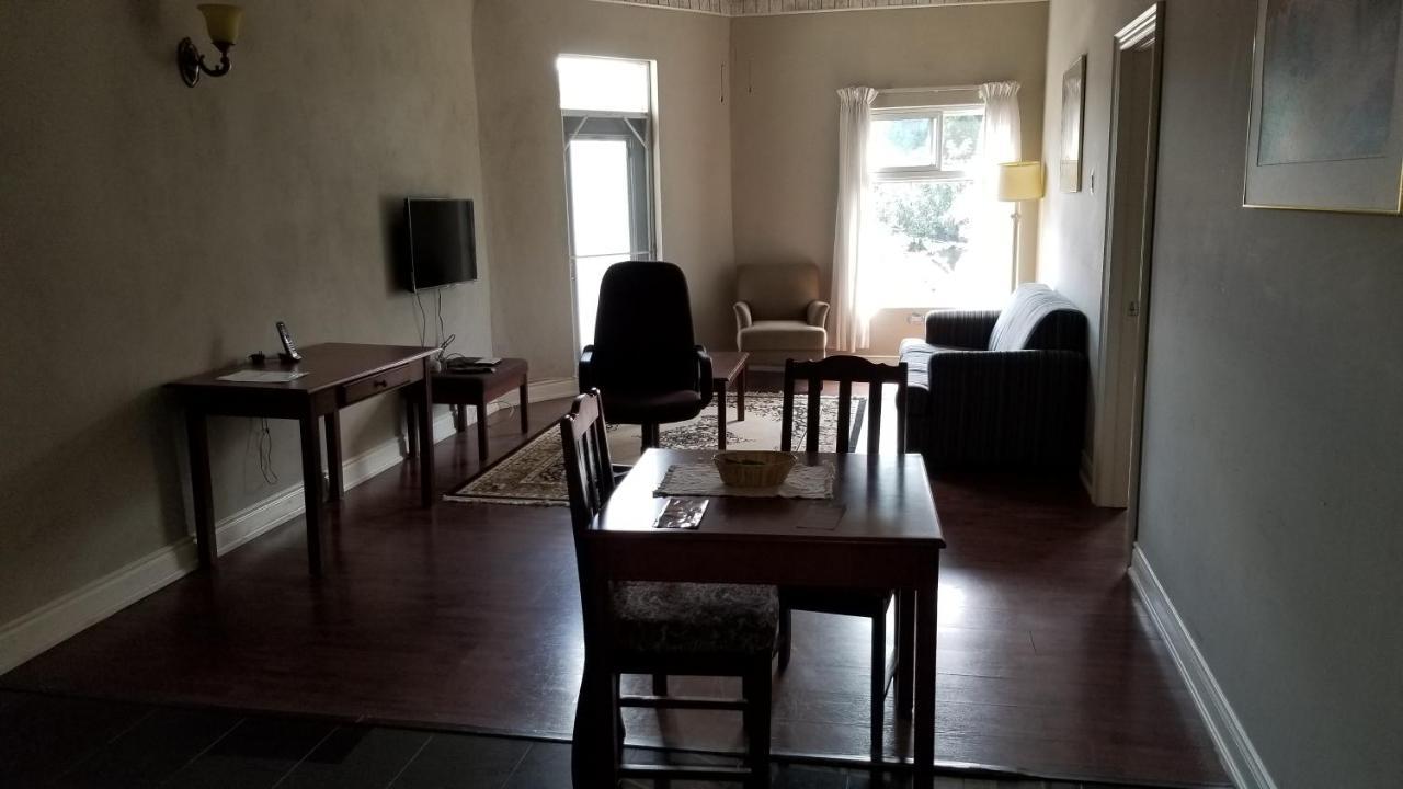 Guest House Villa Mishkan Runaway Bay Exterior photo
