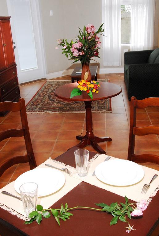 Guest House Villa Mishkan Runaway Bay Room photo