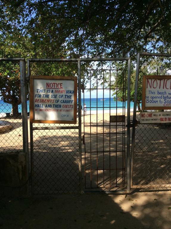 Guest House Villa Mishkan Runaway Bay Exterior photo
