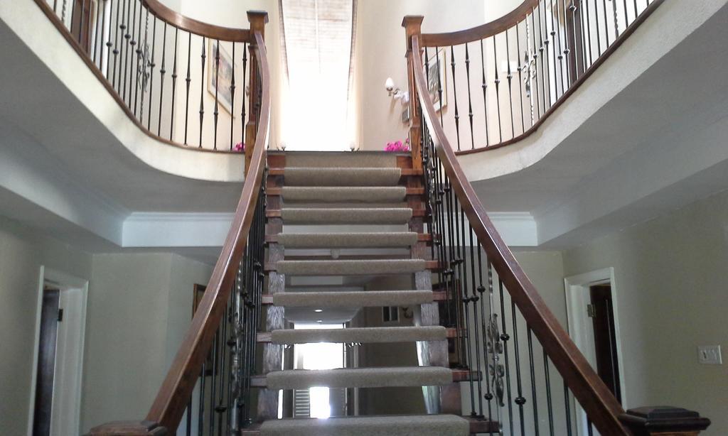 Guest House Villa Mishkan Runaway Bay Exterior photo
